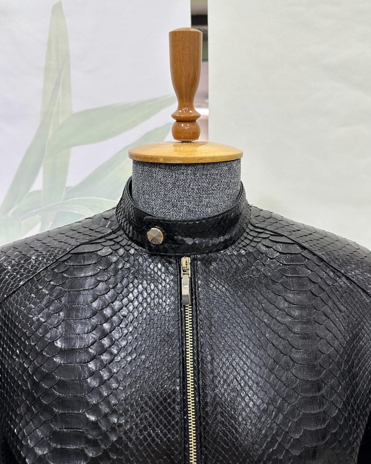 695e59f259f447123fa54f2f.jpg Luxury Men's Black Python Leather Genuine Snake Skin Exotic Moto Jacket