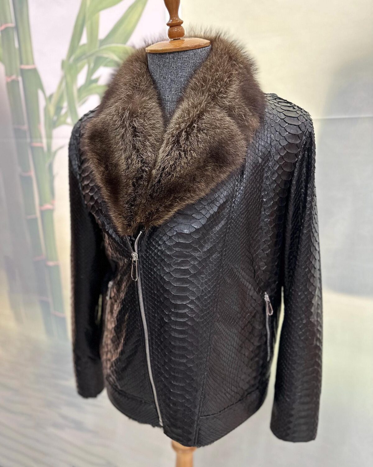 695e5a1e59f447123fa57566.jpg Genuine Python Leather Fur Collar Men's Luxury Exotic Snake Skin Black Motorcycle Biker Jacket