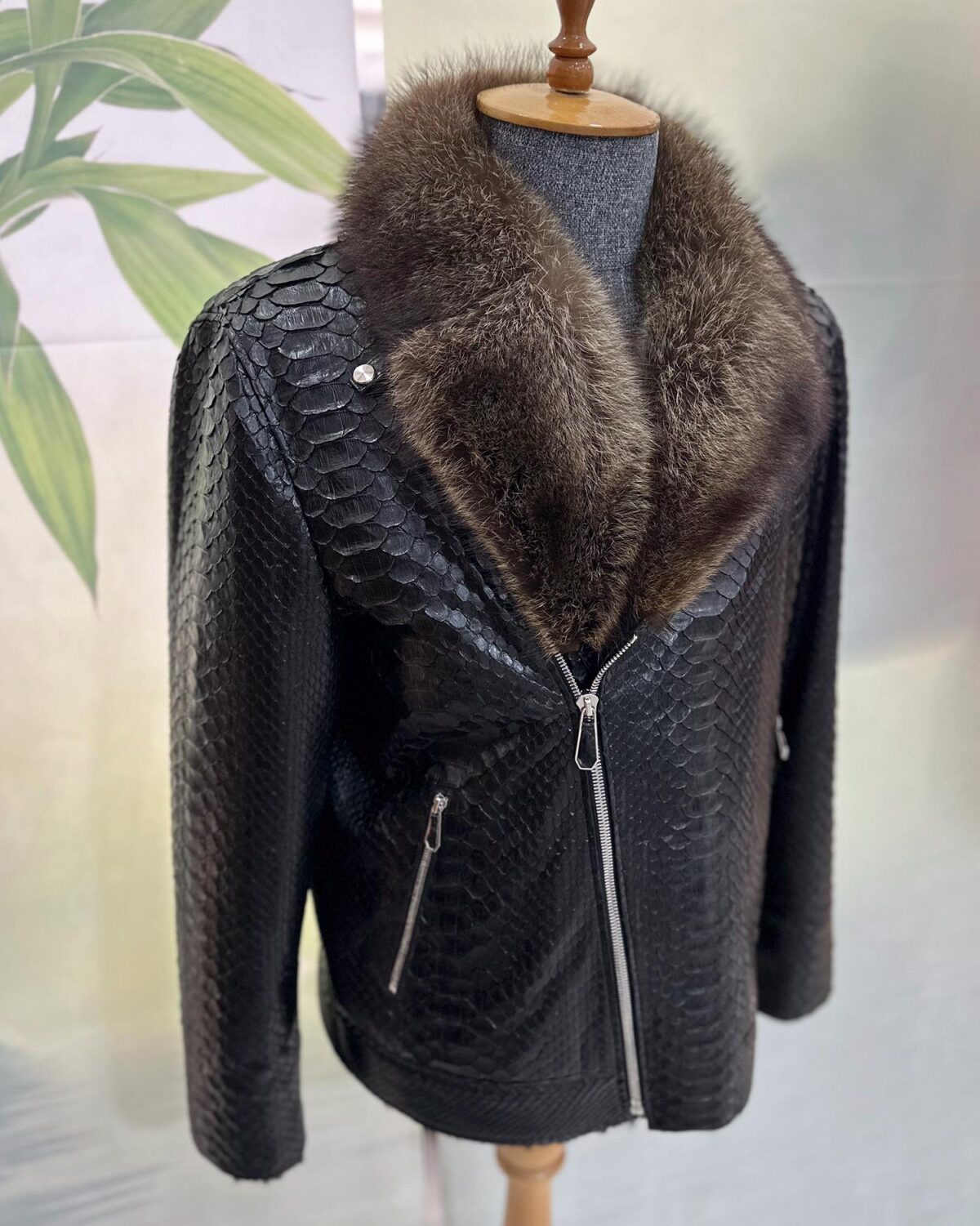 695e5a1e59f447123fa57572.jpg Genuine Python Leather Fur Collar Men's Luxury Exotic Snake Skin Black Motorcycle Biker Jacket