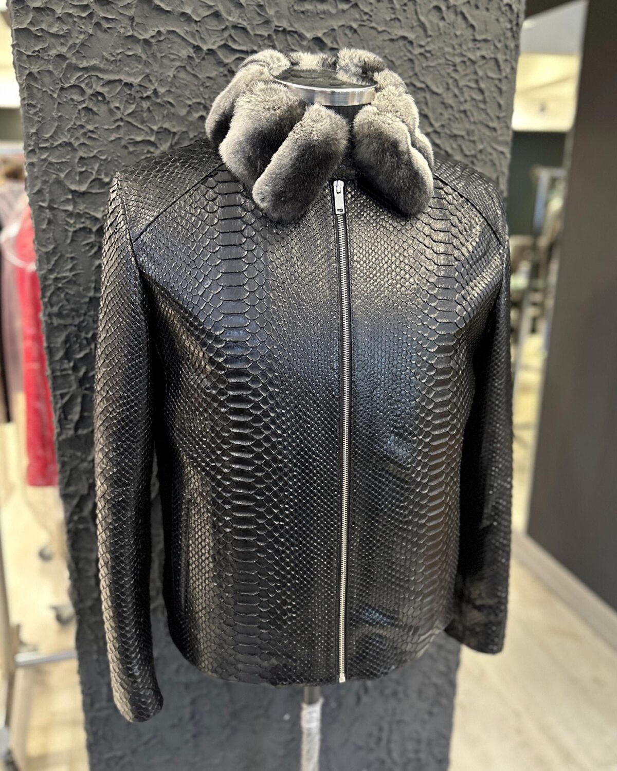 695e5a3459f447123fa57bc6.jpg Genuine Python Skin Rex Fur Collar Men's Exotic Leather Luxury Black Jacket