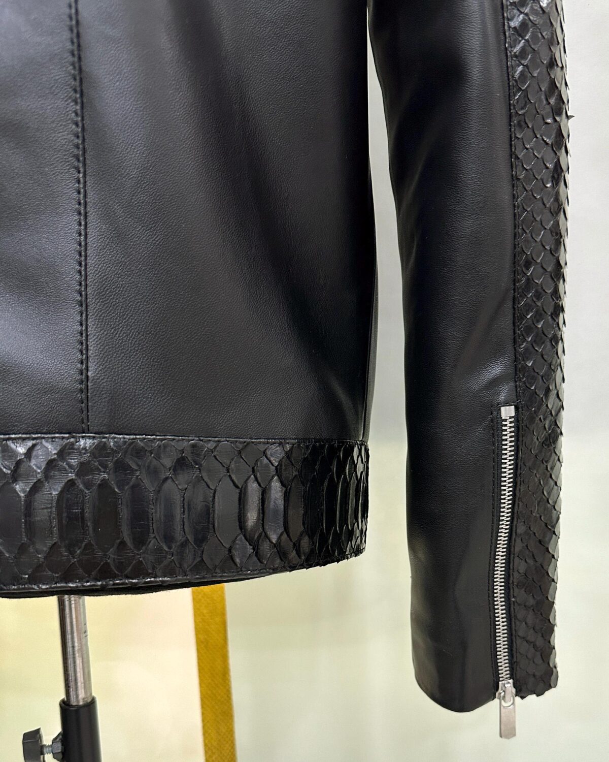 695e5a3a59f447123fa57e5e.jpg Men's Real Python Skin Trim Genuine Leather Black Luxury Moto Jacket