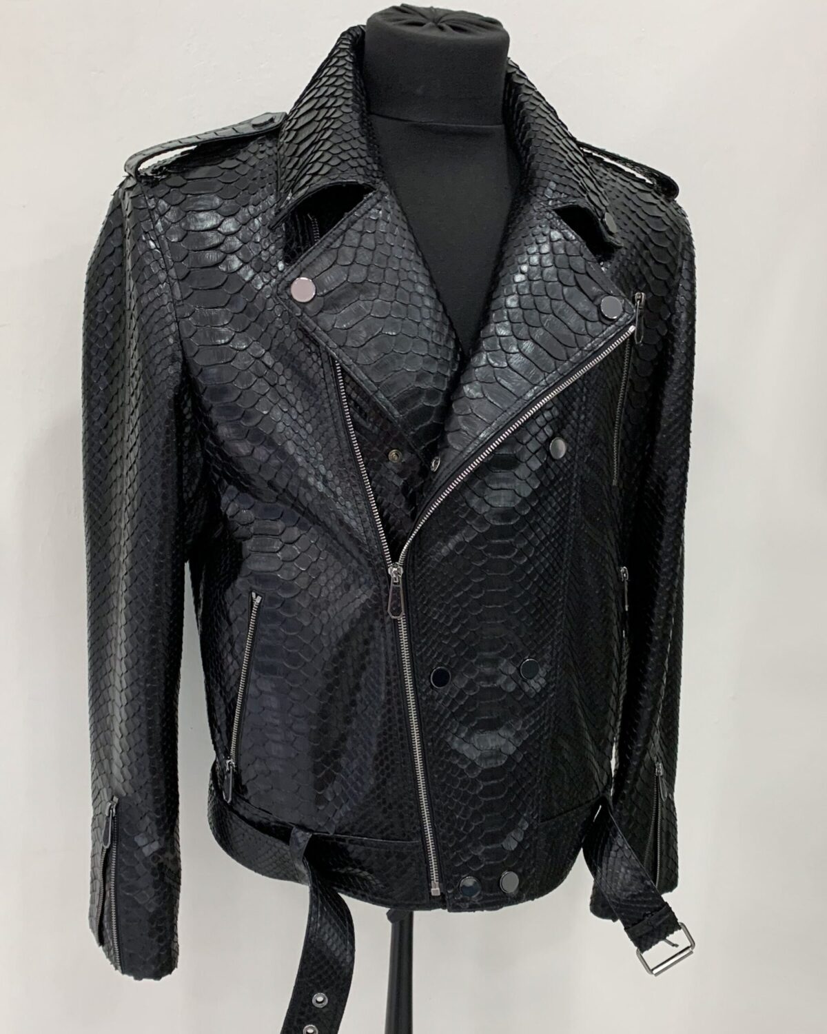 695e5a3f59f447123fa57fee.jpg Genuine Python Leather Men's Luxury Exotic Snake Skin Black Motorcycle Biker Jacket