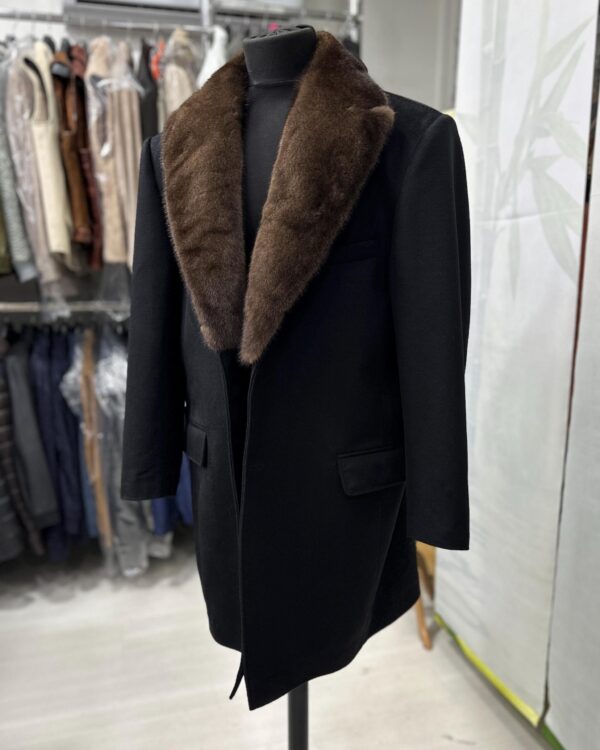Men's Luxury Cashmere Black Overcoat | Genuine Mink Fur Collar Mahogany Winter Coat