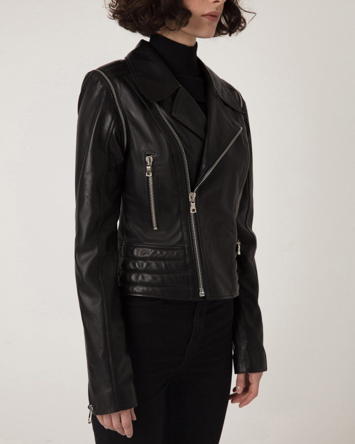 695e60b659f447123fa66e81.jpg Women's Genuine Leather Black Removable Sleeves Motorcycle Biker Jacket Vest